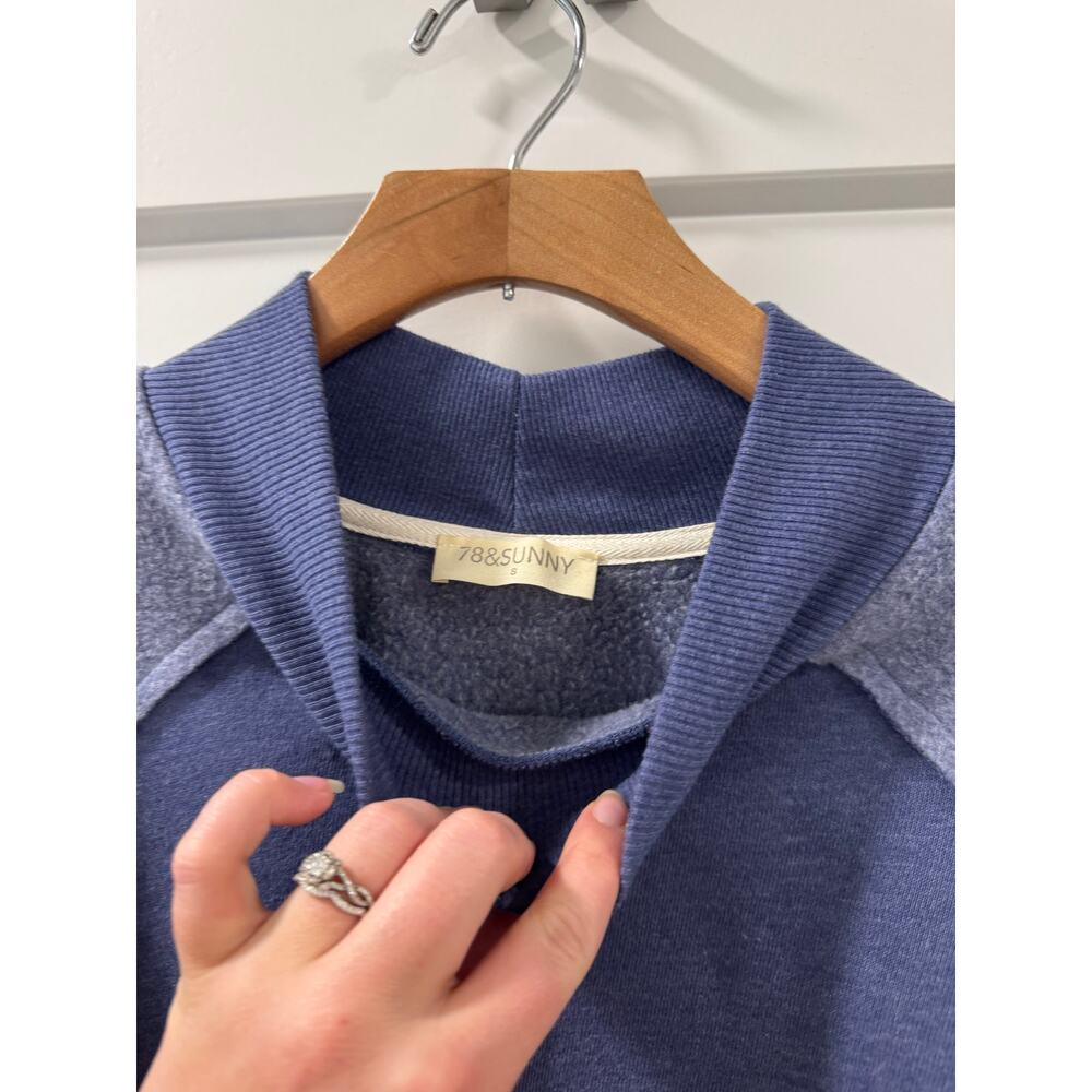 78 & Sunny Blue Cropped Sweatshirt size S Made in USA - Picture 4 of 5